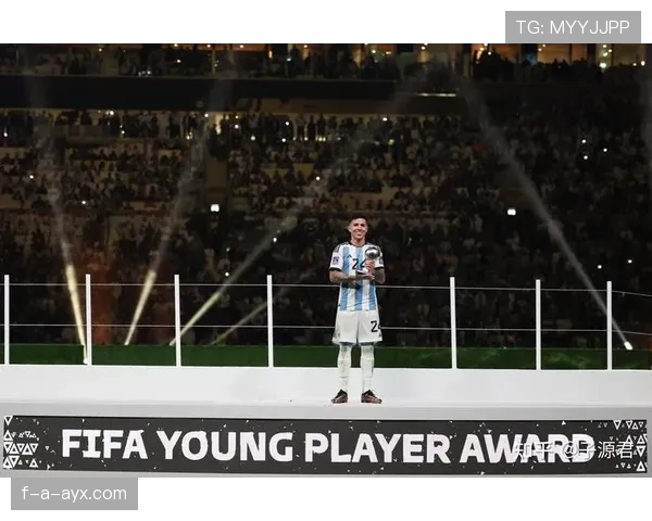 德保罗领衔阿根廷国家队冲击世界杯，稳健表现引关注