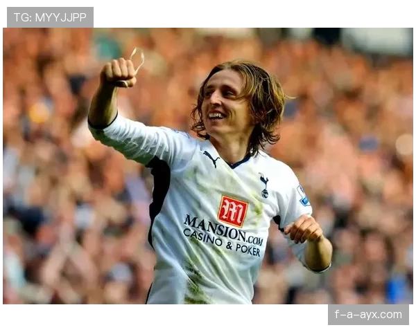 莫德里奇的家里灯光比球场还奢侈，普通人真想知道他怎么花钱的